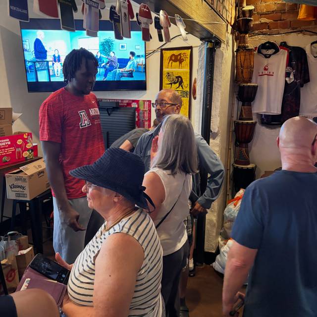 U of A, Tucson basketball stars team up to support refugee camp — photo 1