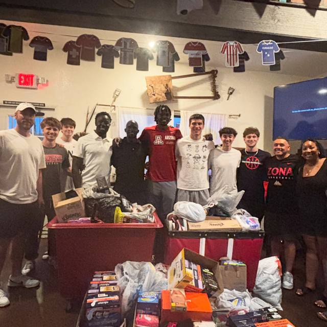 U of A, Tucson basketball stars team up to support refugee camp — photo 2