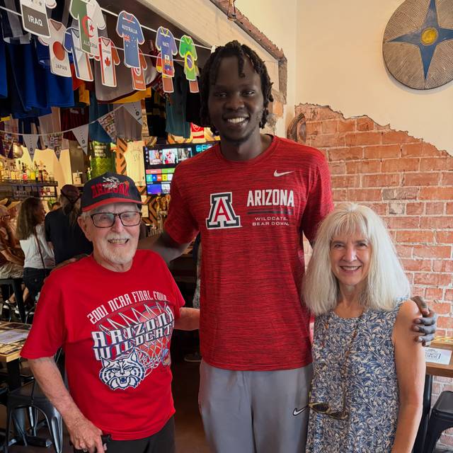 U of A, Tucson basketball stars team up to support refugee camp — photo 4